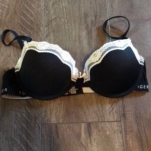 Tommy Hilfiger 34B bra